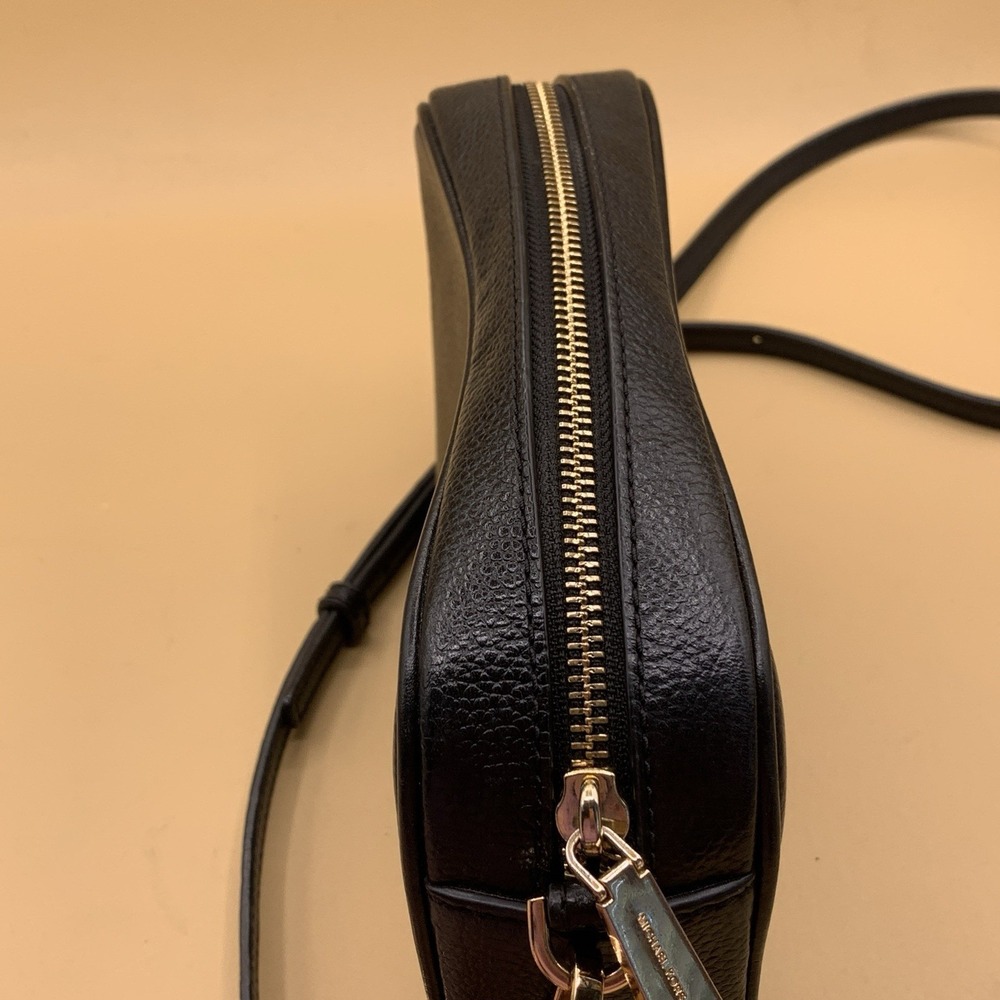 MICHAEL KORS Womens Jet Set Crossbody Bag Purse Black Leather Gold MK Logo - Picture 3 of 13